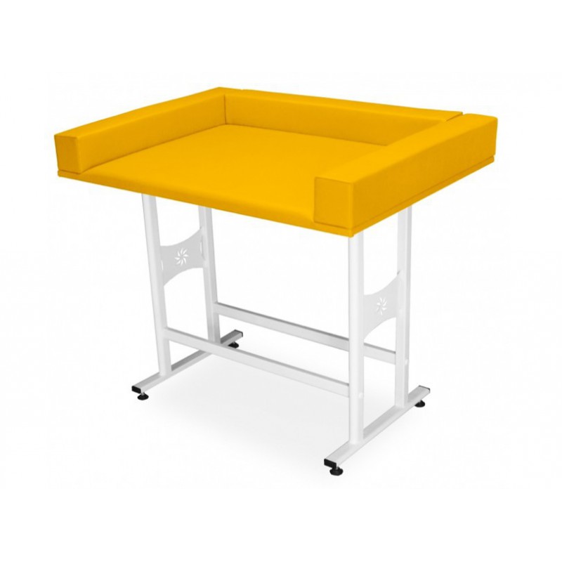 Stolik do badań niemowląt